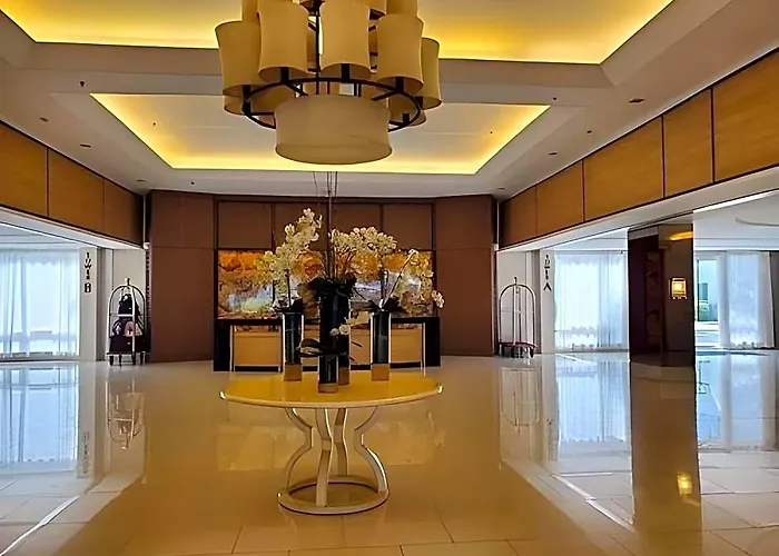 Hotel Maru Shell 5f;32sqm 55inchtv Netflix Manila
